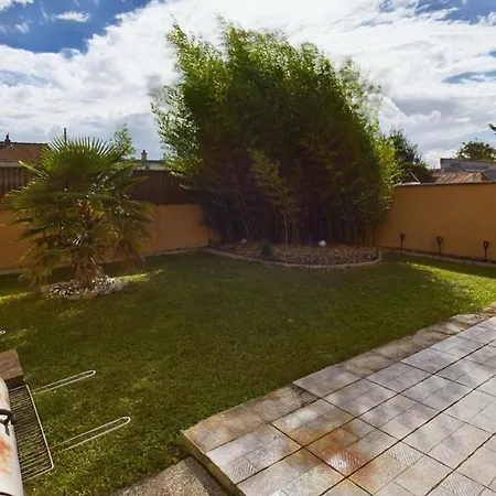 Harmony - House With Private Garden *