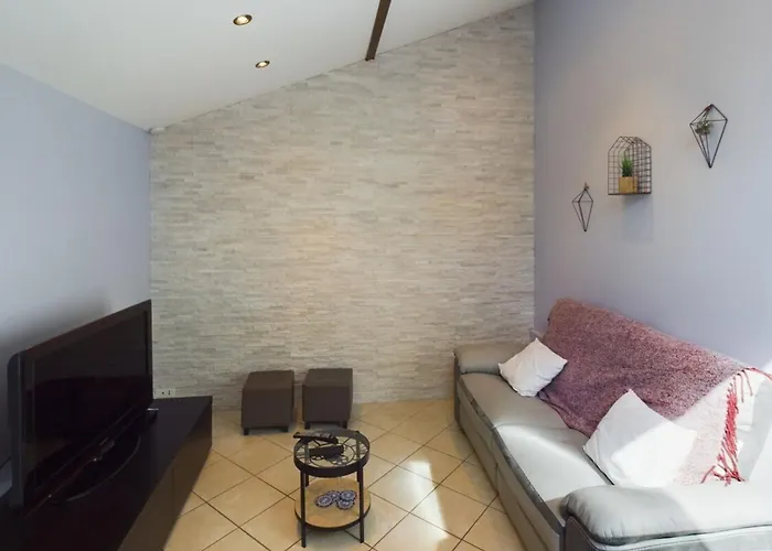 Harmony - House With Private Garden Vakantiehuis Romilly-sur-Seine