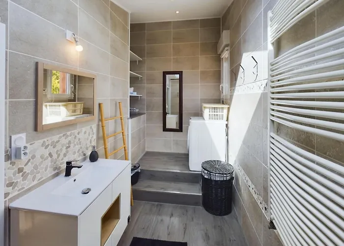 Harmony - House With Private Garden Casa de Férias Romilly-sur-Seine